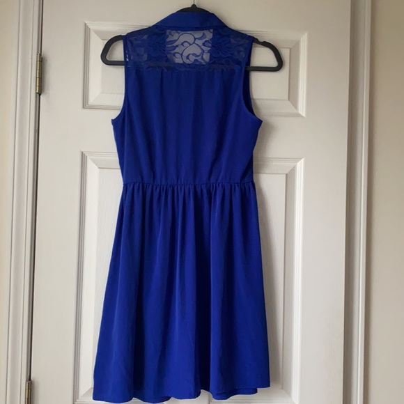 One Clothing Collared Lace Back Button Dress - Picture 4 of 4